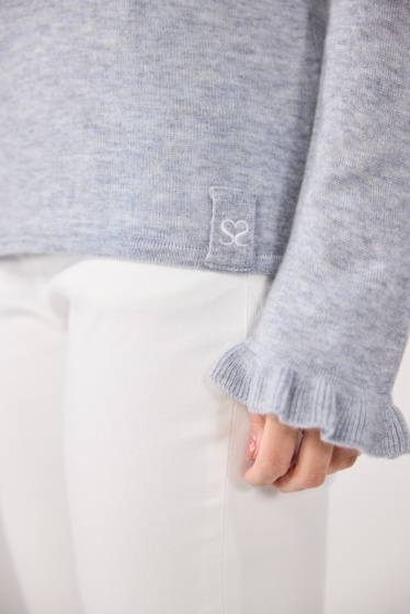 Lieblingsstück Pullover mit Rüschen-Details am Ausschnitt Lagerräumung
