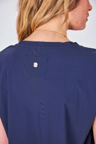 Lieblingsstück Knitterfreies T-Shirt mit V-Ausschnitt Exklusive Angebote