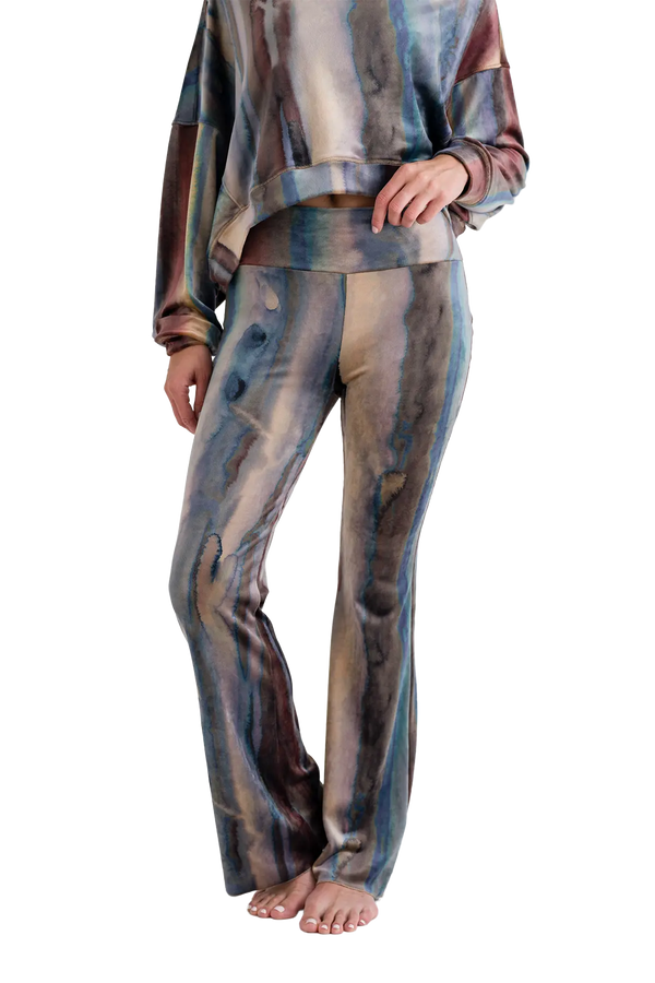 Love Joy Victory Velvet Hose Kala Begrenzt auf 3 Tage