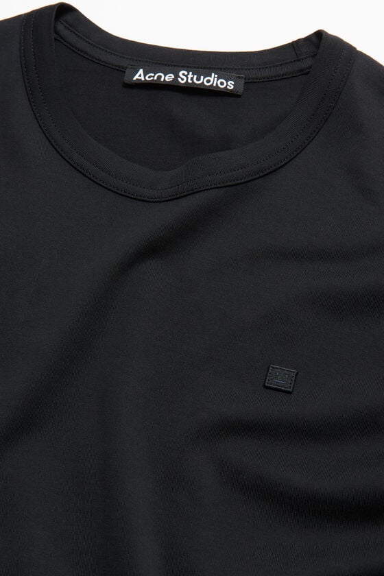 Acne Studios T-Shirt mit Rundhalsausschnitt - Normale Passform Unisex Räumungsverkauf
