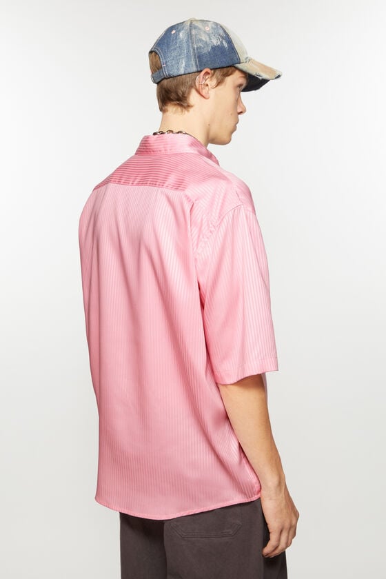 Acne Studios Gestreiftes Hemd mit Knopfleiste Nur für heute