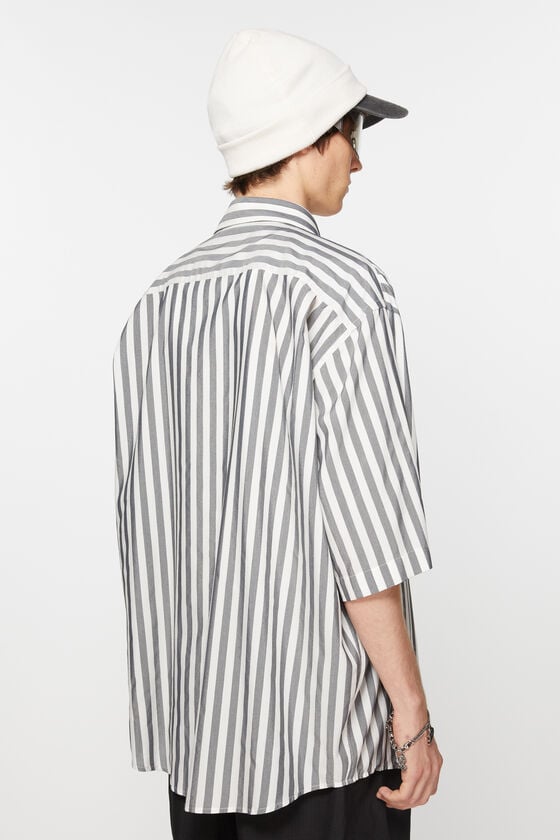 Acne Studios Gestreiftes Hemd mit Knopfleiste 50% Rabatt mit kostenlosem Versand