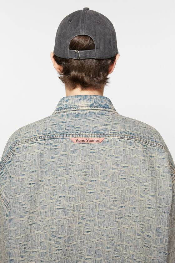 Acne Studios Monogramm-Jeanshemd – entspannte Passform Fabrikladen