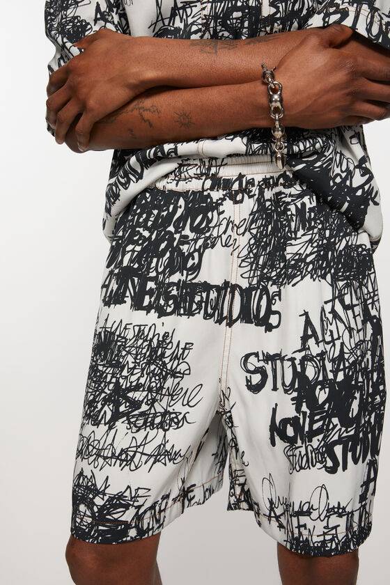 Acne Studios Bedruckte Shorts Begrenzt auf 3 Tage