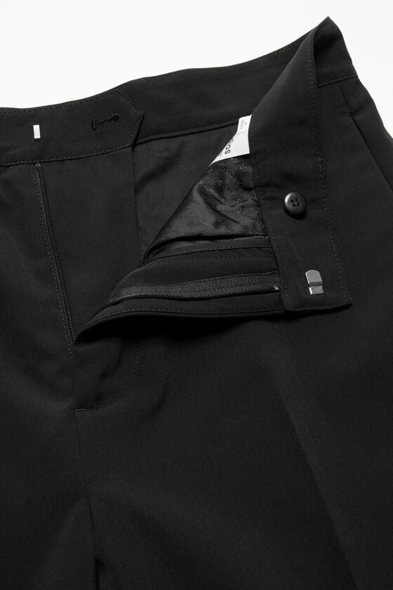Acne Studios Figurnahe Hose Versandkostenfrei