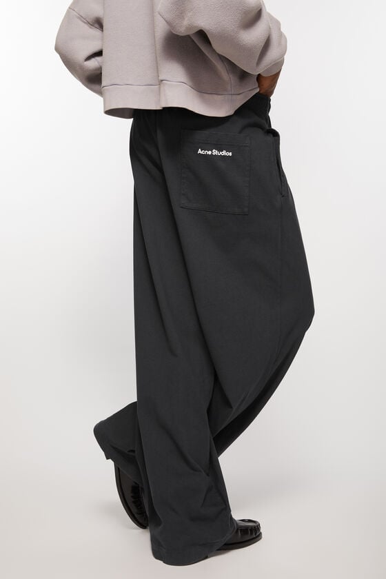 Acne Studios Jogginghose mit Logo-Stempel Vatertagsangebot
