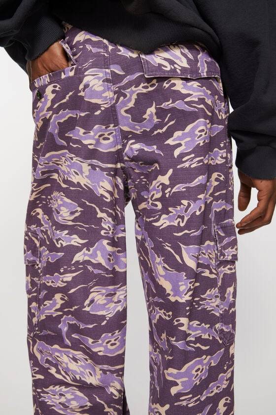 Acne Studios Hose mit Cargo-Print Heißer Verkauf