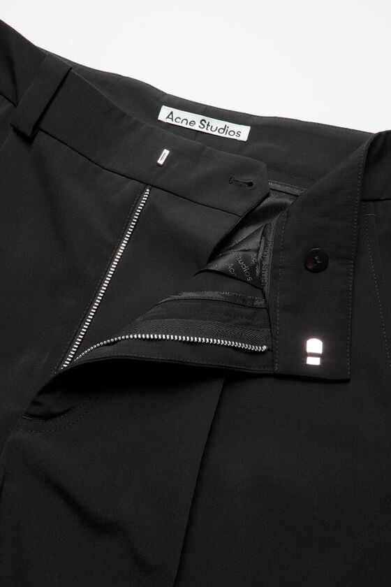 Acne Studios Figurnahe Hose Bestseller
