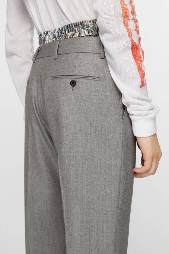 Acne Studios Figurnahe Hose Saisonale Angebote