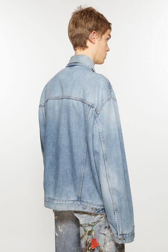 Acne Studios Jeansjacke – entspannte Passform Valentinstagsangebot