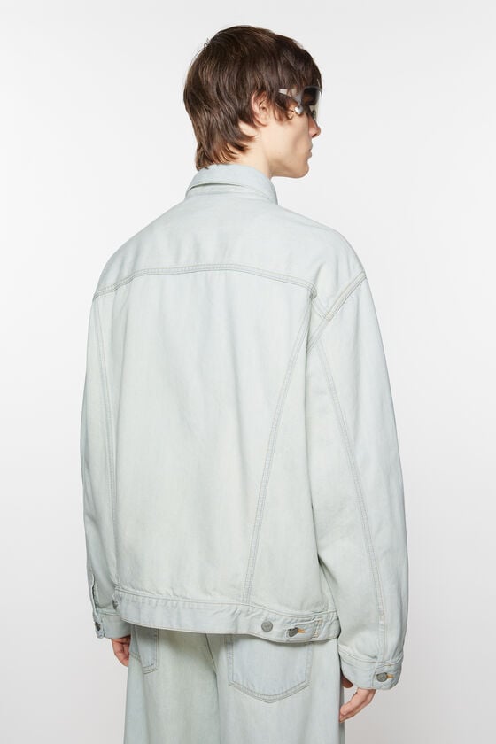 Acne Studios Jeansjacke – entspannte Passform Exklusive Angebote