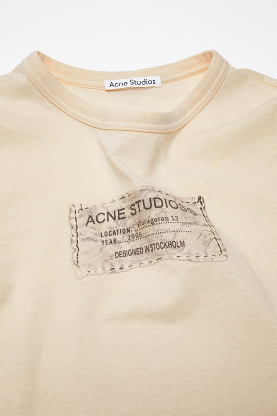 Acne Studios Bedrucktes T-Shirt – Körperbetonte Passform Clearance-Verkauf