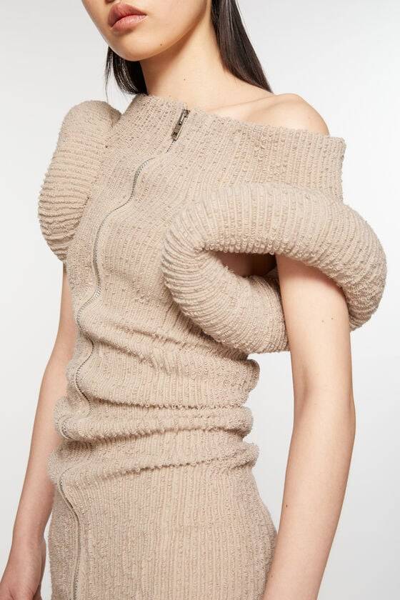 Acne Studios Asymmetric knit dress Laufsteg-Show Flash Sale