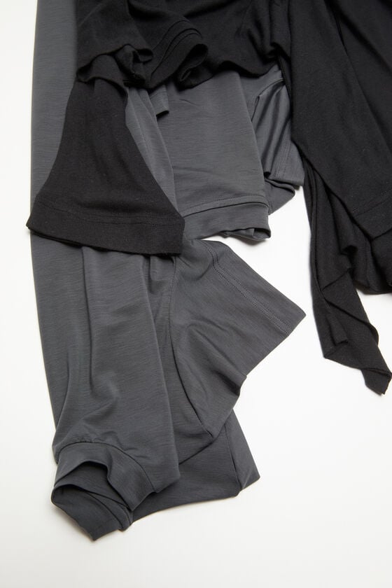 Acne Studios Lagenrock Laufsteg-Show Osterangebot
