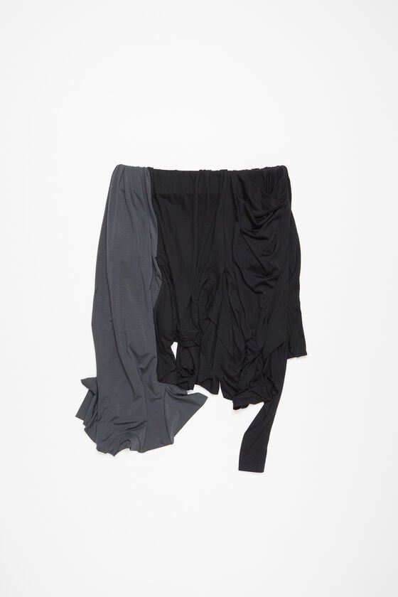 Acne Studios Lagenrock Laufsteg-Show Osterangebot
