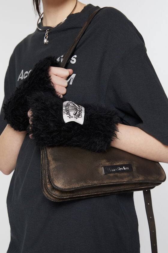 Acne Studios Fluffy mittens JETZT KAUFEN