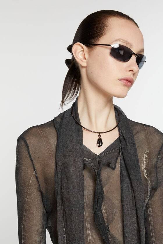 Acne Studios Halskette mit Anhänger Laufsteg-Show Neueste Stile