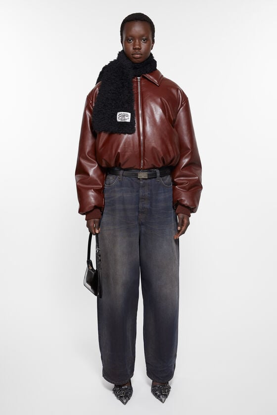 Acne Studios Ledergürtel mit eingraviertem Logo Begrenzt auf 3 Tage