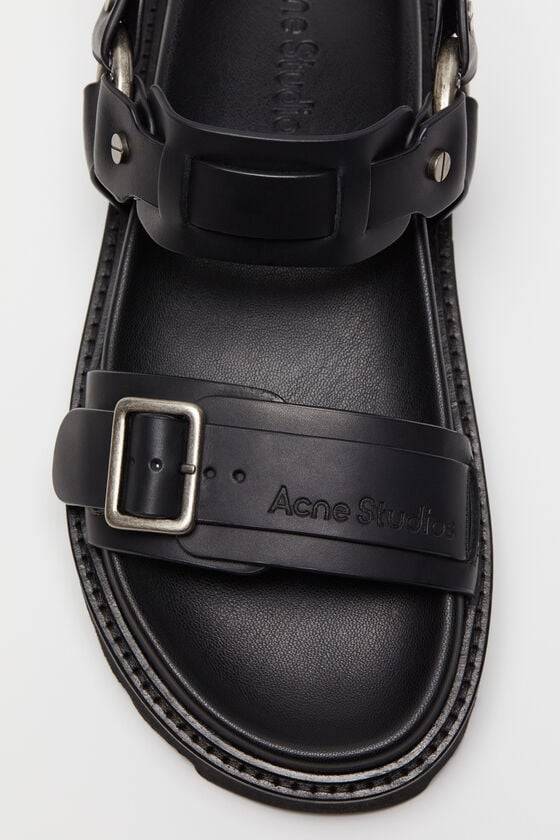 Acne Studios Sandalen mit Lederschnalle im Angebot