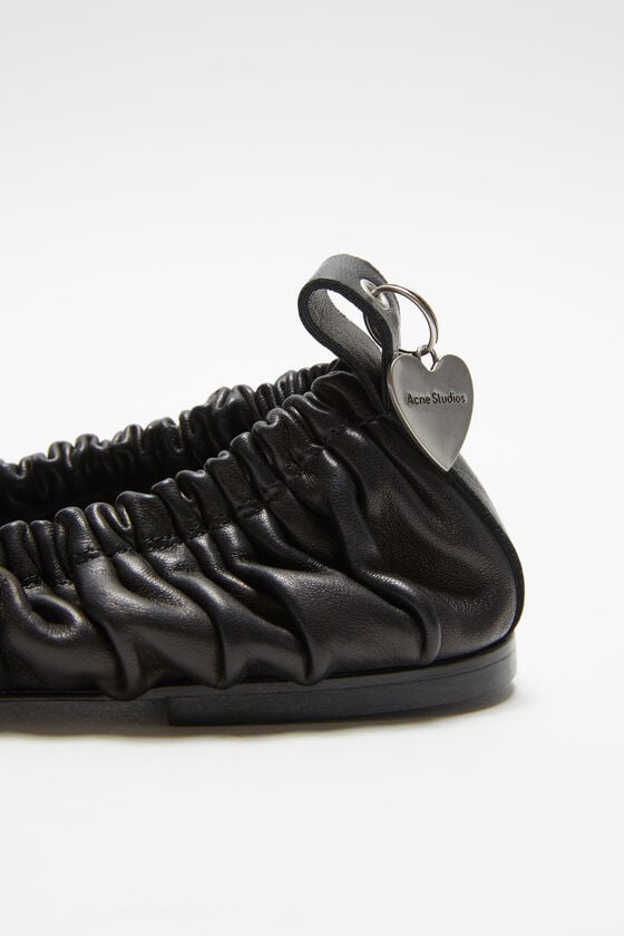 Acne Studios Ballerinas aus Leder Schlussverkauf