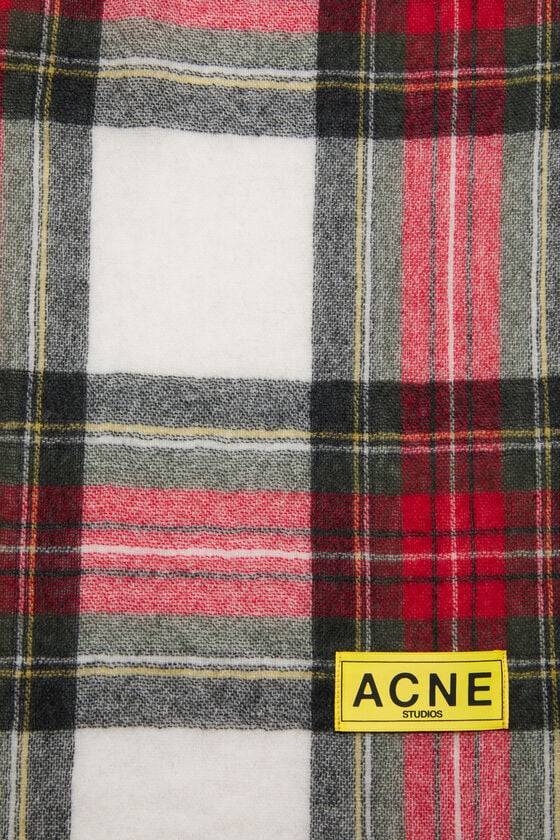 Acne Studios Karierter Fransen-Schal Versandkostenfrei