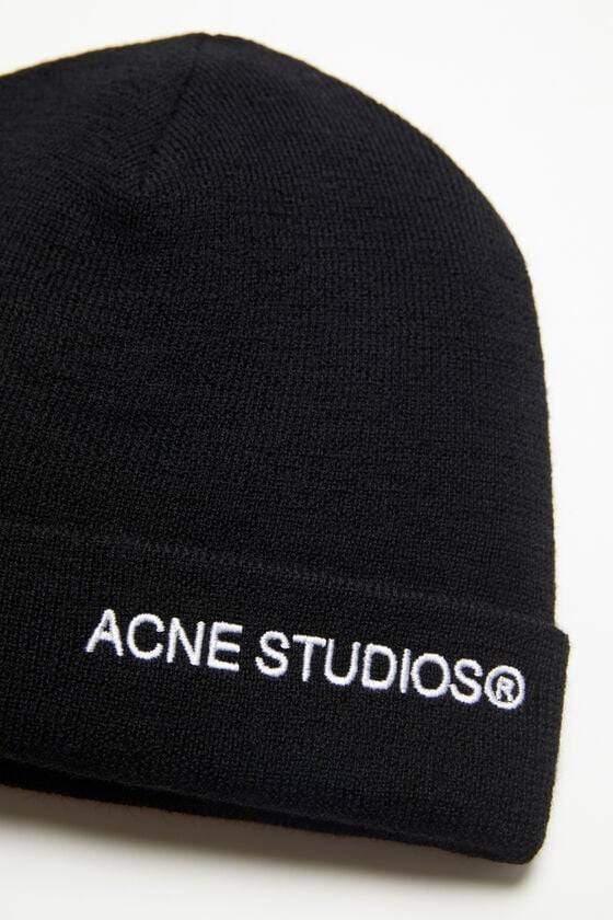 Acne Studios Beanie mit Logo Exklusivangebot