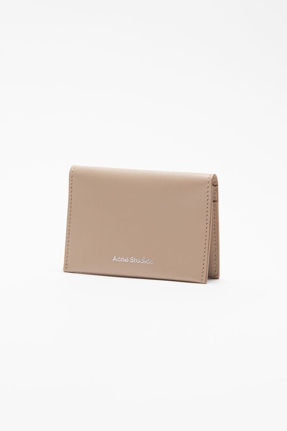 Acne Studios Gefaltete Lederbrieftasche Valentinstagsangebot