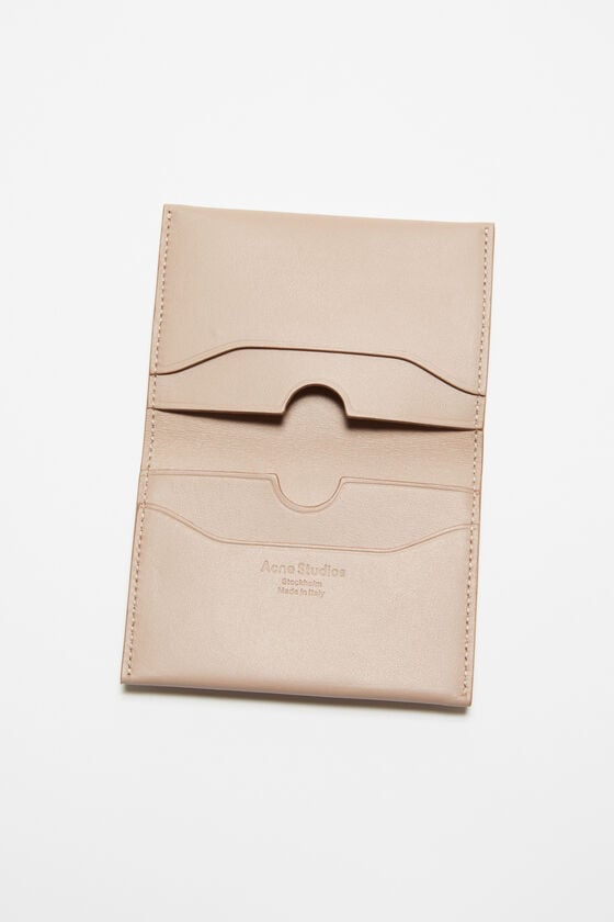 Acne Studios Gefaltete Lederbrieftasche Valentinstagsangebot