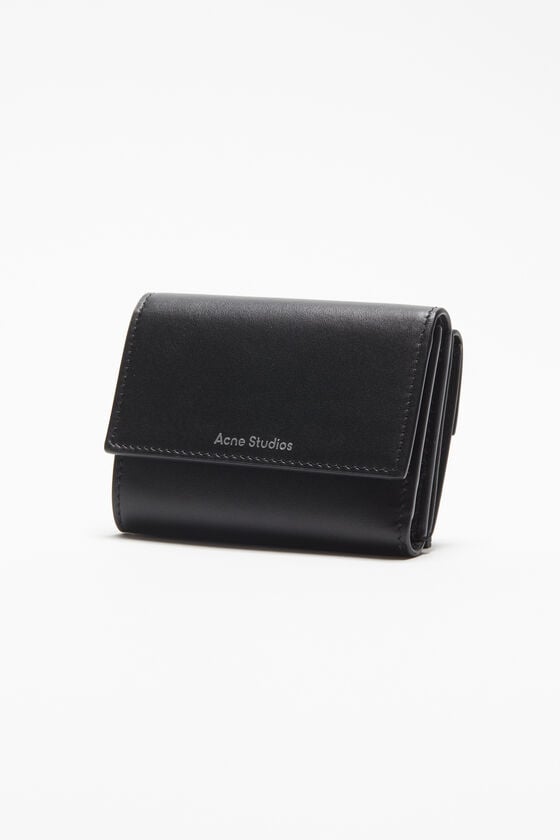 Acne Studios Dreifach-Geldbörse aus Leder Blitzangebot