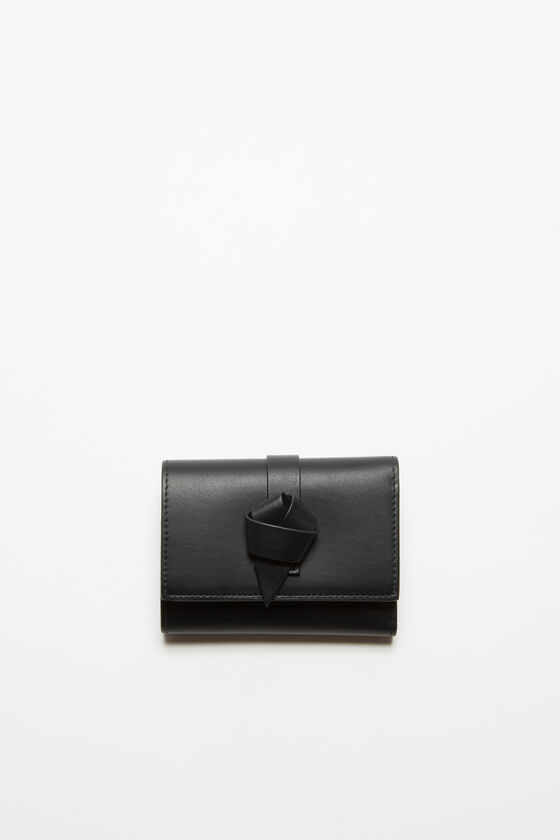 Acne Studios Gefaltete Musubi-Geldbörse Tägliche Deals