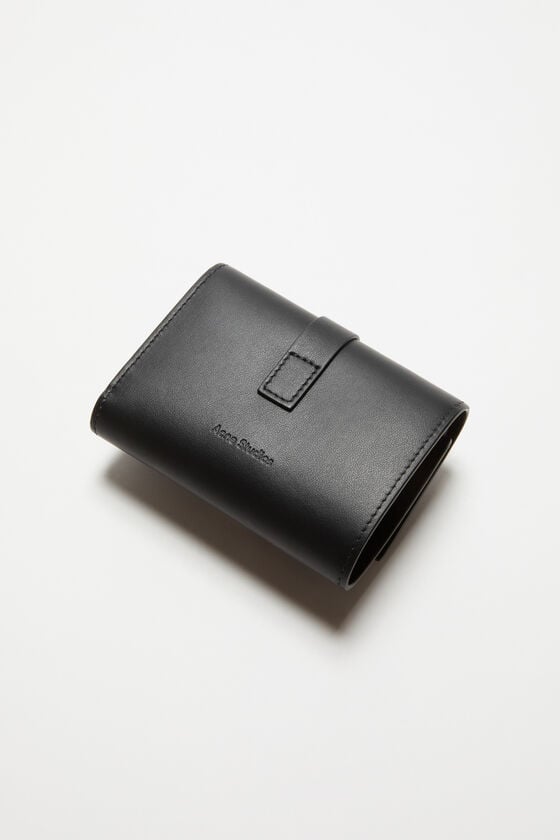 Acne Studios Gefaltete Musubi-Geldbörse Tägliche Deals