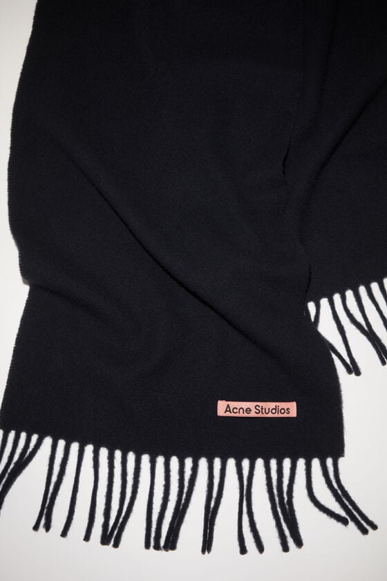 Acne Studios Fringe wool scarf - skinny Wochenangebot