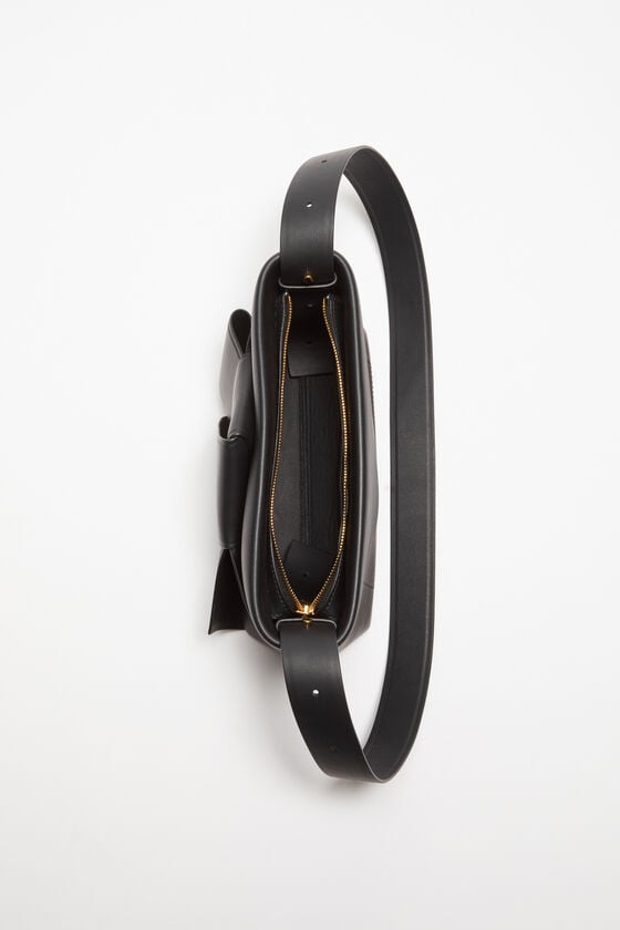 Acne Studios Musubi Schultertasche Bis zu 60% Rabatt