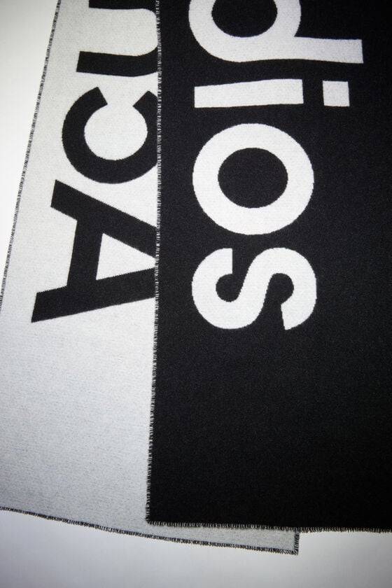 Acne Studios Schal mit Logo-Jacquardmuster Vierteljährliche Förderung