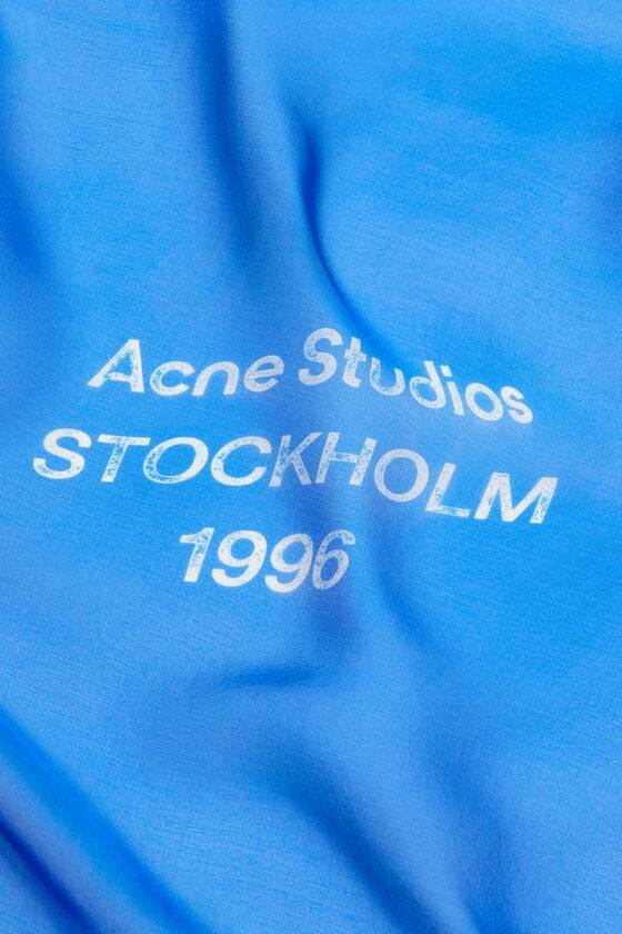 Acne Studios Seidentuch Begrenzt auf 3 Tage