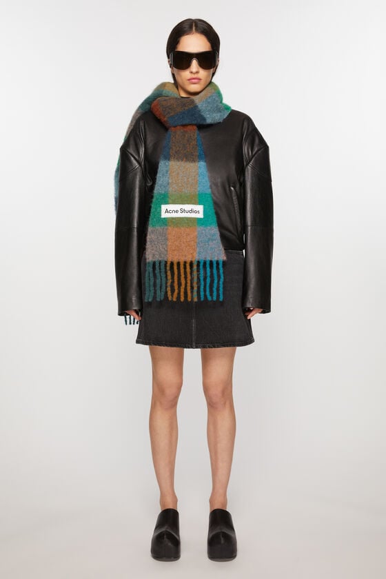Acne Studios Karierter Schal aus Mohair 50% Rabatt für begrenzte Zeit