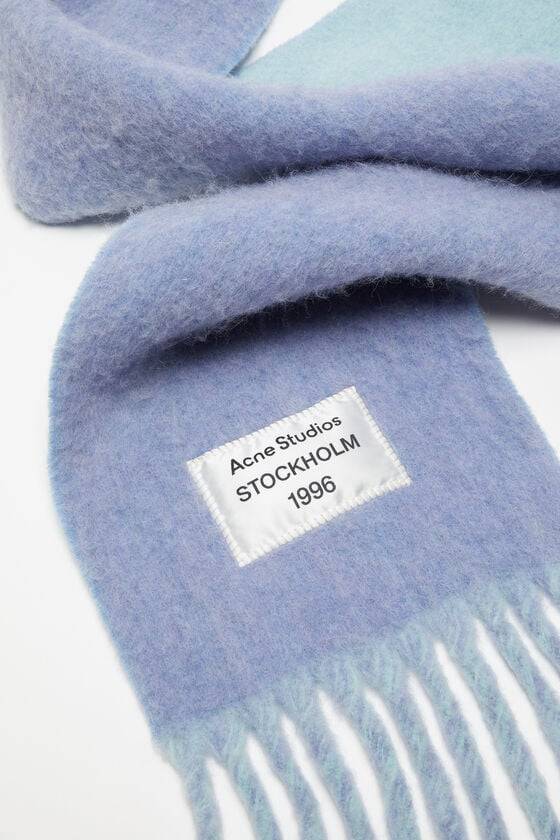 Acne Studios Fransen-Schal mit Logo 2025