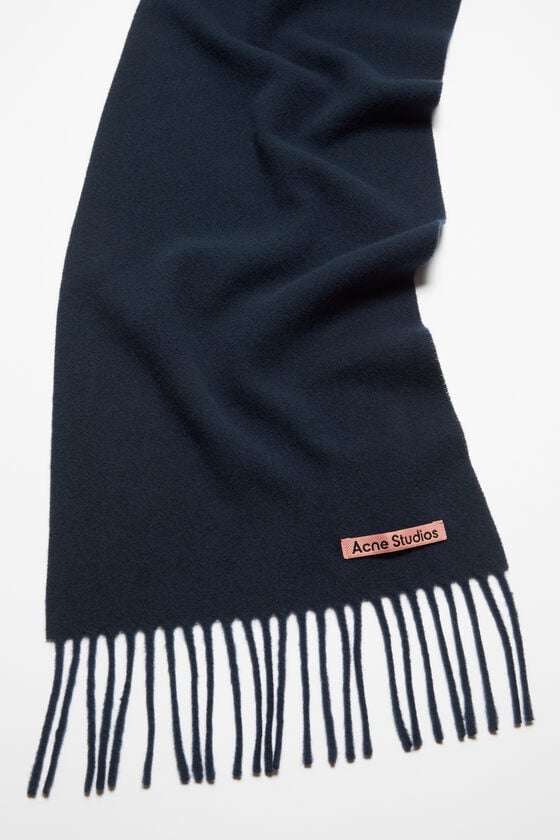 Acne Studios Schmaler Fransen-Schal aus Wolle Outlet