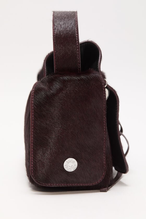 Acne Studios Multipocket furry leather bag Laufsteg-Show Kostenloser Versand