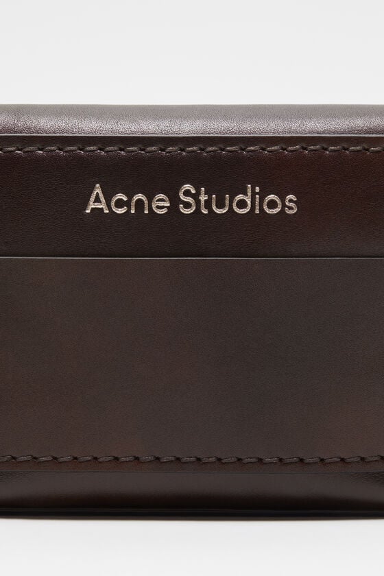 Acne Studios Musubi Mini-Umhängetasche Vatertagsangebot