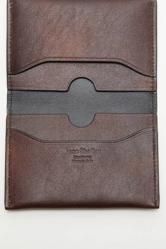 Acne Studios Gefaltete Lederbrieftasche Lagerräumung