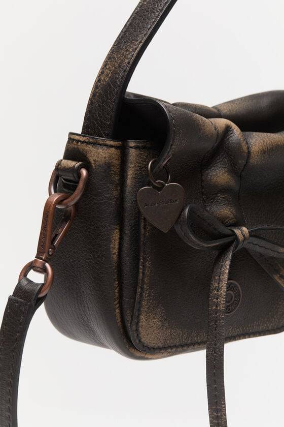 Acne Studios Mikrotasche mit mehreren Taschen Top Angebot