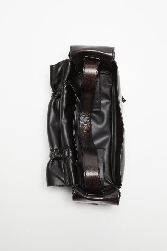 Acne Studios Tasche mit mehreren Taschen Runway Show Blitzangebot