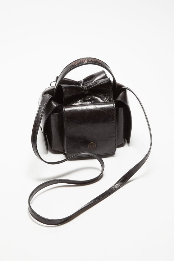 Acne Studios Multipocket-Minitasche Runway Show Große Rabatte