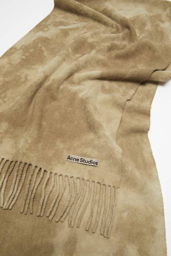 Acne Studios Schmaler Wollschal in Batik-Optik Bis zu 50% Rabatt