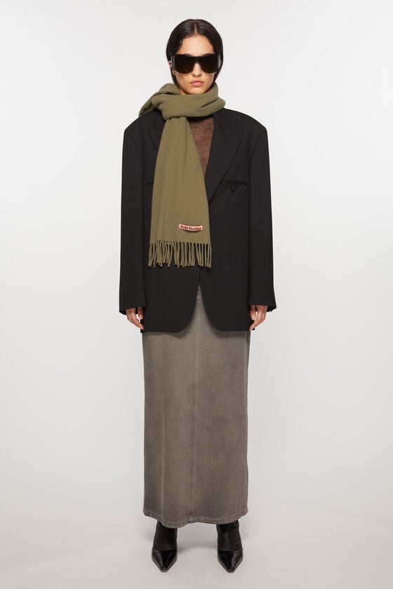 Acne Studios Schmaler Fransen-Schal aus Wolle Bis zu 60% Rabatt