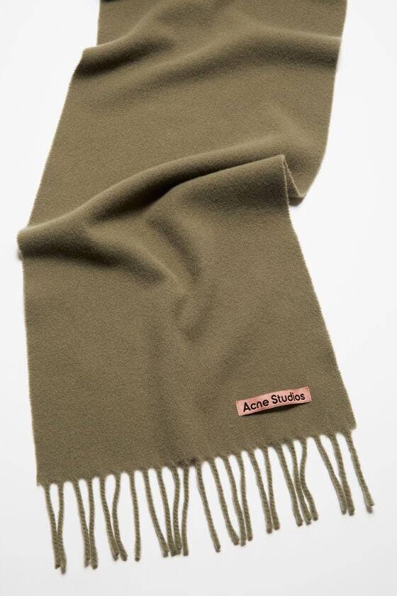 Acne Studios Schmaler Fransen-Schal aus Wolle Bis zu 60% Rabatt