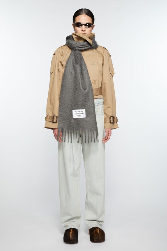 Acne Studios Fransen-Schal aus Alpaka Nur für heute