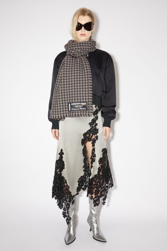 Acne Studios Wollschal mit Hahnentrittmuster Bis zu 55% Rabatt