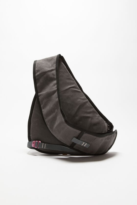 Acne Studios Sling-Rucksack Nur noch ein Tag übrig